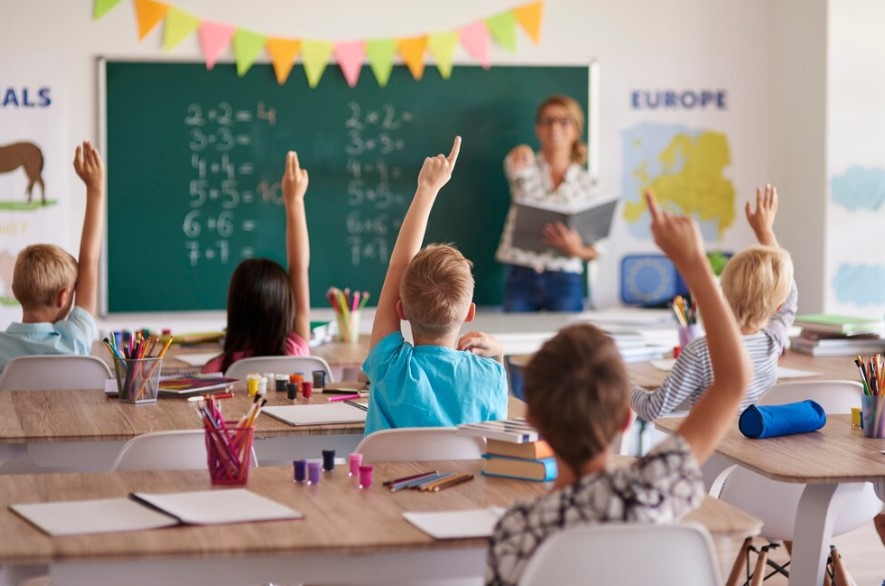 Pendidikan Kunci Adaptasi dan Kesuksesan Setiap Masa