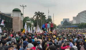 Rakyat indonesia bersatu 1 pahlawan menyatukan 1 bangsa