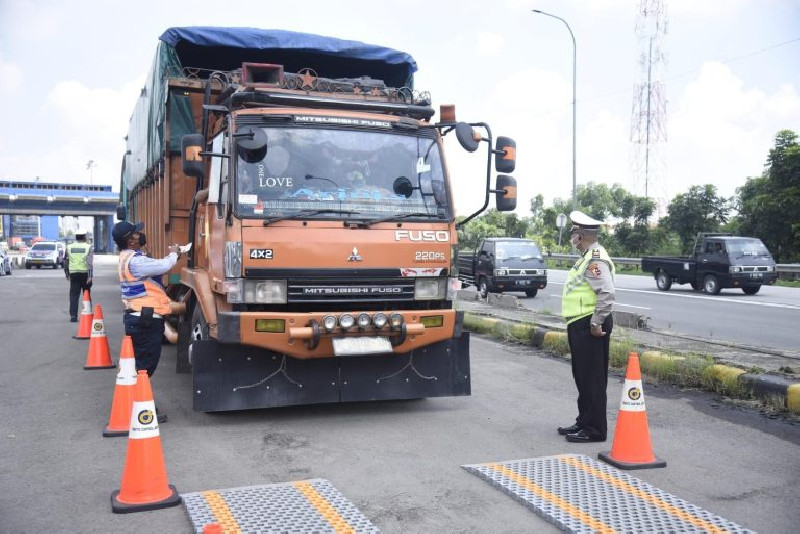 Razia Gubernur Sumatera pemecah Kesatuan Nasional