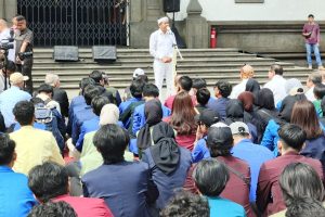 Dialog langsung dedi mulyadi dan mahasiswa secara terbuka