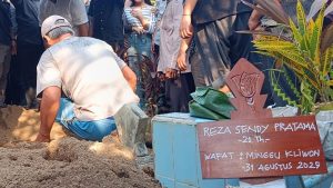 reformasi indonesia jilid 2 gugur 2 pahlawan